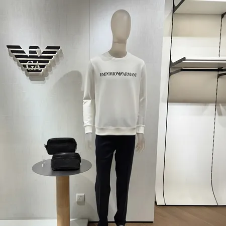 アルマーニ パーカー