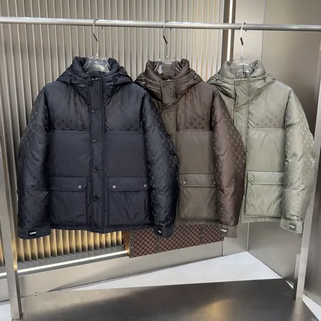 ルイヴィトン ダウンジャケット