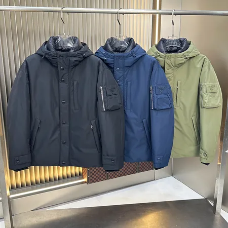 プラダ ダウンジャケット