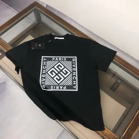 ジバンシィ Tシャツ