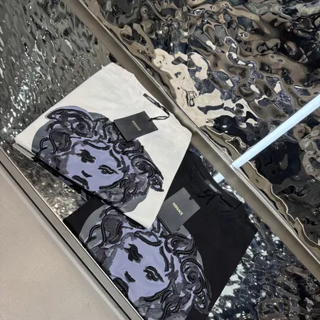 ヴェルサーチ Tシャツ