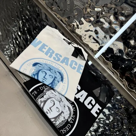 ヴェルサーチ Tシャツ