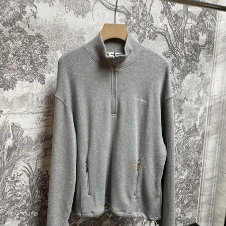 ミュウミュウ パーカー