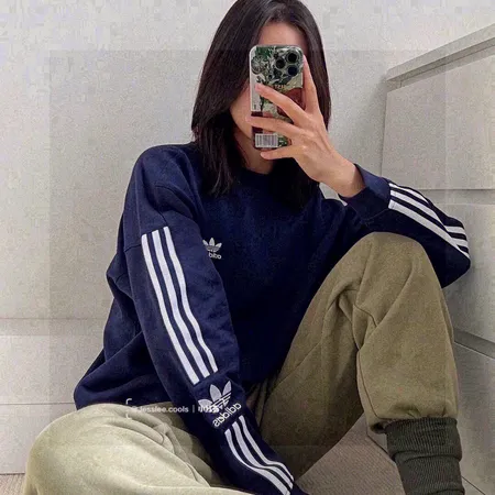 アディダス パーカー