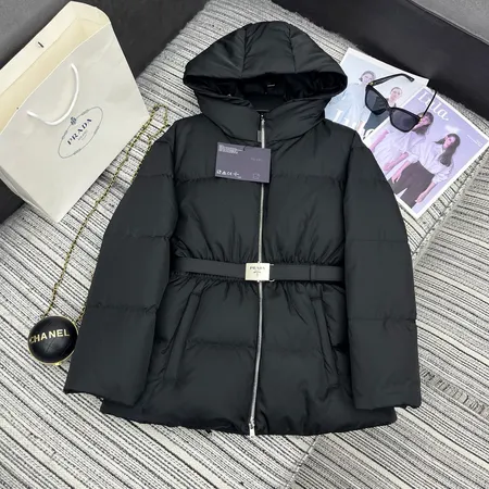 プラダ ダウンジャケット