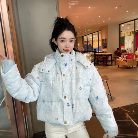 ルイヴィトン ダウンジャケット