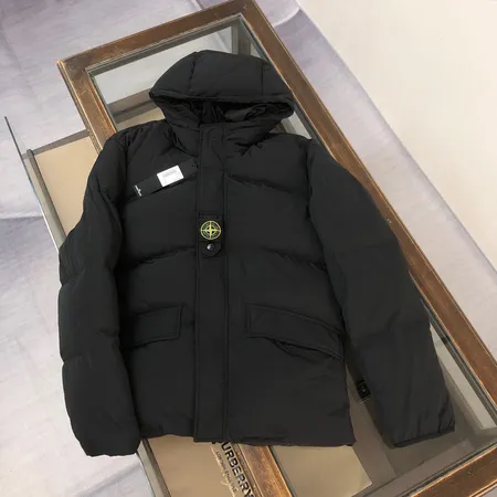 フェラガモ ダウンジャケット