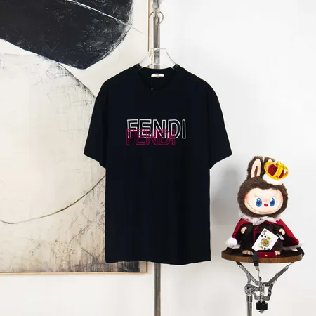 フェンディ Tシャツ