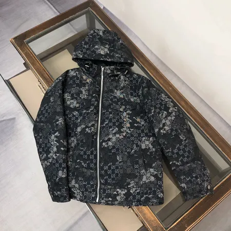 グッチ ダウンジャケット