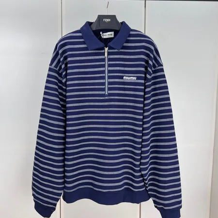 ミュウミュウ パーカー