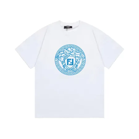 フェンディ Tシャツ