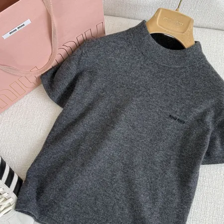 ミュウミュウ Tシャツ