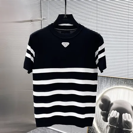 プラダ Tシャツ