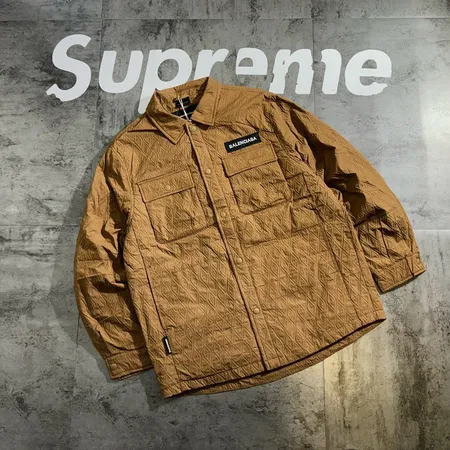 バレンシアガ ダウンジャケット