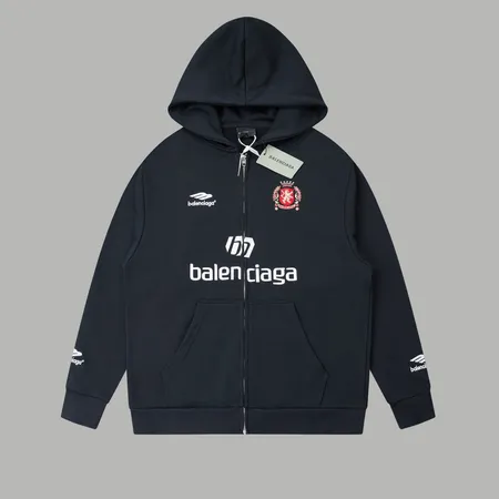 バレンシアガ パーカー