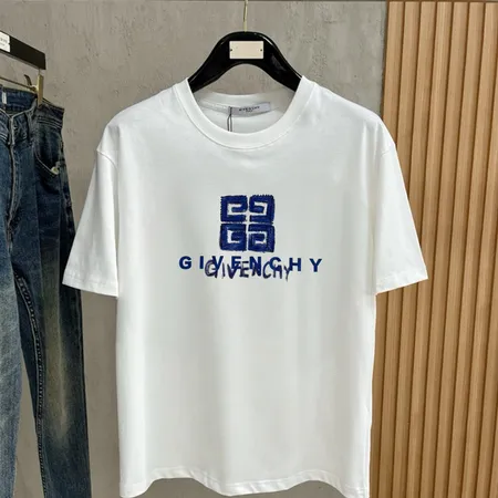 ジバンシィ Tシャツ