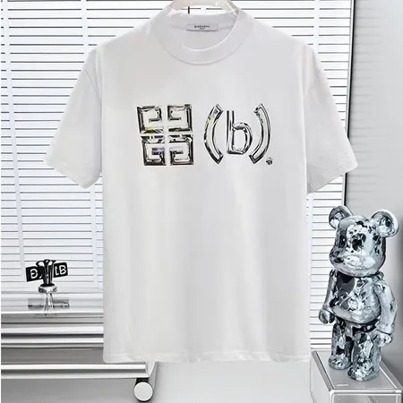 ジバンシィ Tシャツ