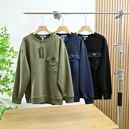 プラダ パーカー