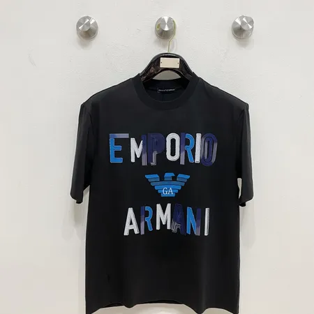 アルマーニ Tシャツ
