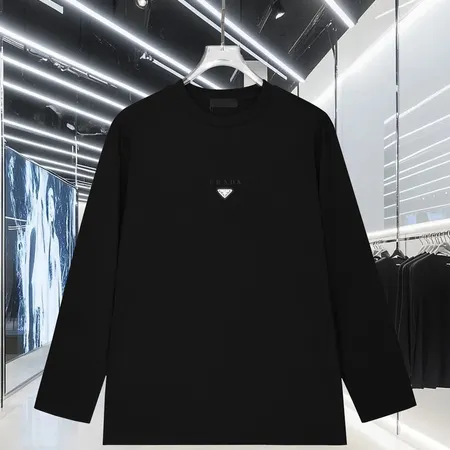 プラダ Tシャツ