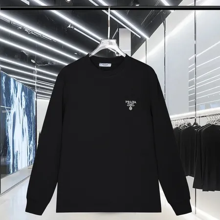 プラダ Tシャツ