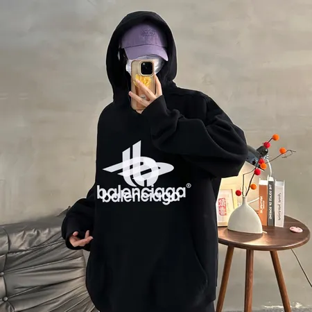 バレンシアガ パーカー