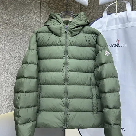 モンクレール ダウンジャケット