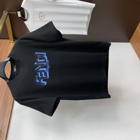 フェンディ Tシャツ