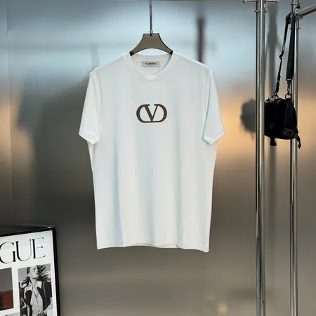 ヴァレンティノ Tシャツ