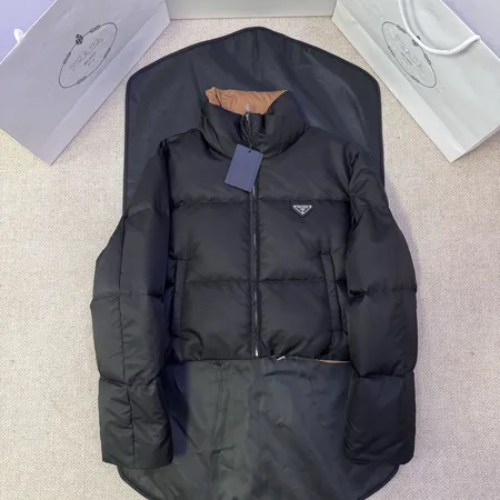 プラダ ダウンジャケット