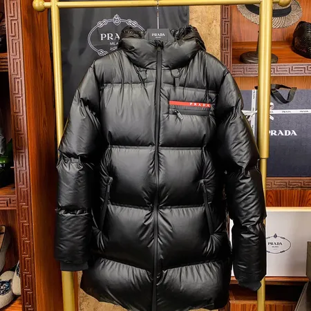 プラダ ダウンジャケット