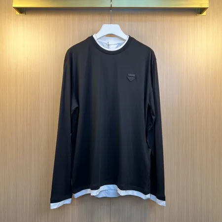 プラダ Tシャツ