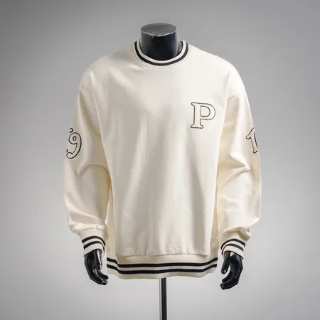 プラダ パーカー