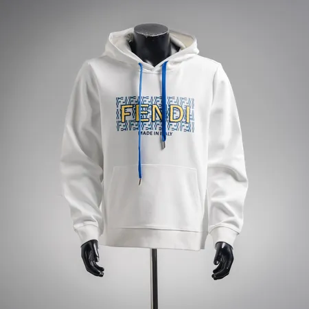 フェンディ パーカー