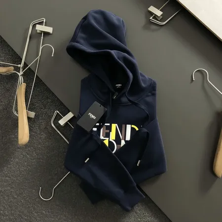 フェンディ パーカー