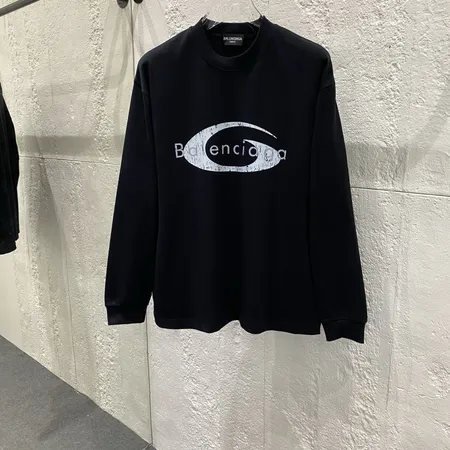 バレンシアガ Tシャツ