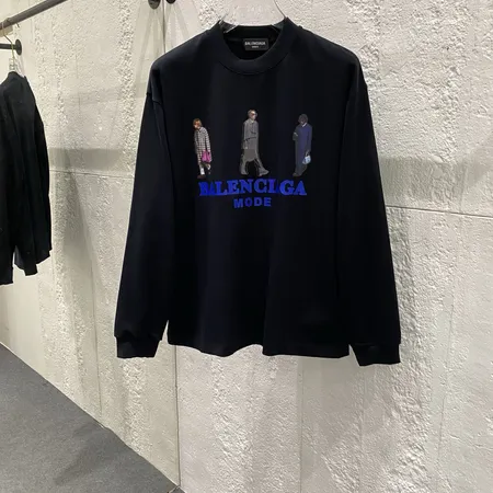 バレンシアガ Tシャツ