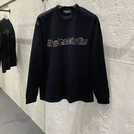 バレンシアガ Tシャツ