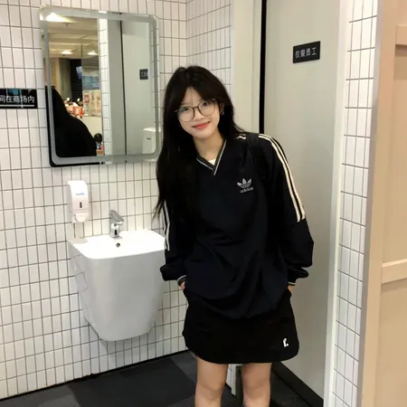 アディダス パーカー