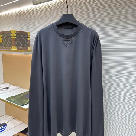 プラダ パーカー