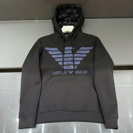 アルマーニ パーカー