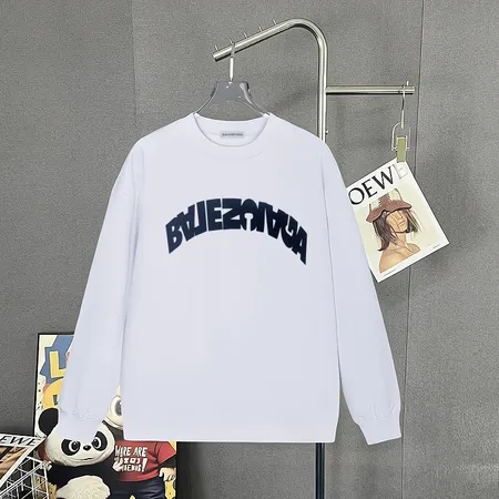 バレンシアガ パーカー