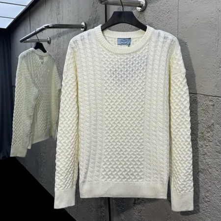 プラダ パーカー