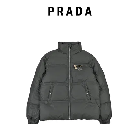 プラダ ダウンジャケット