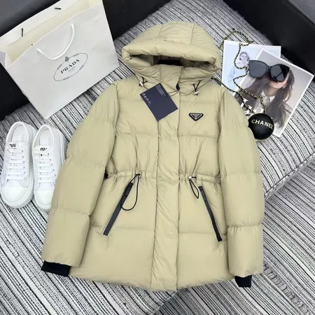 プラダ ダウンジャケット