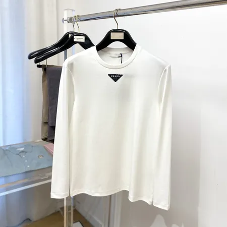 プラダ Tシャツ