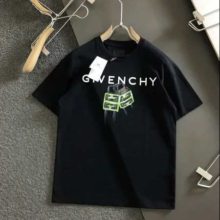 ジバンシィ Tシャツ