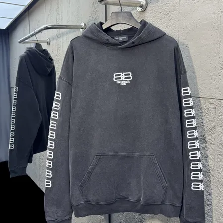 バレンシアガ パーカー