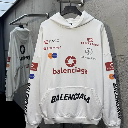 バレンシアガ パーカー