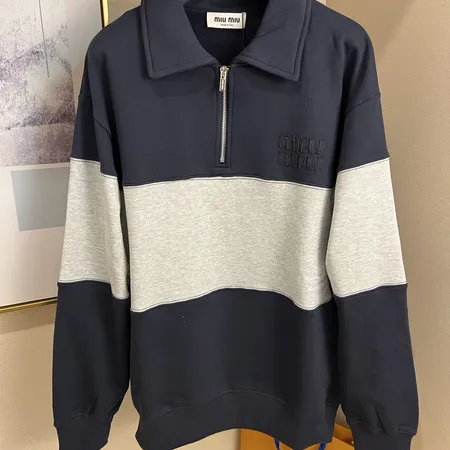 ミュウミュウ パーカー